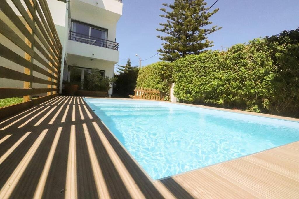 Cascais Getaway With A Shared Pool Apartment Exterior photo
